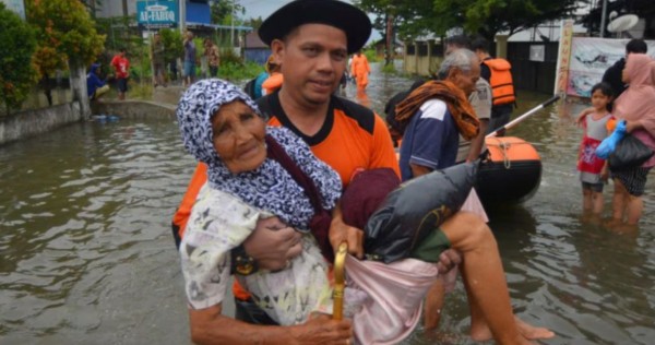 Indonesia banjir, tanah longsor membunuh 28, 4 hilang, Asia News