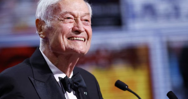 Roger Corman, raja film-B berpengaruh yang mengasuh sutradara hebat, meninggal pada usia 98, Entertainment News