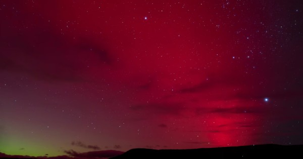 Cahaya utara membuat penampilan selatan yang langka: Aurora Borealis mencapai Switerland, Inggris, Kanada dan banyak lagi, World News